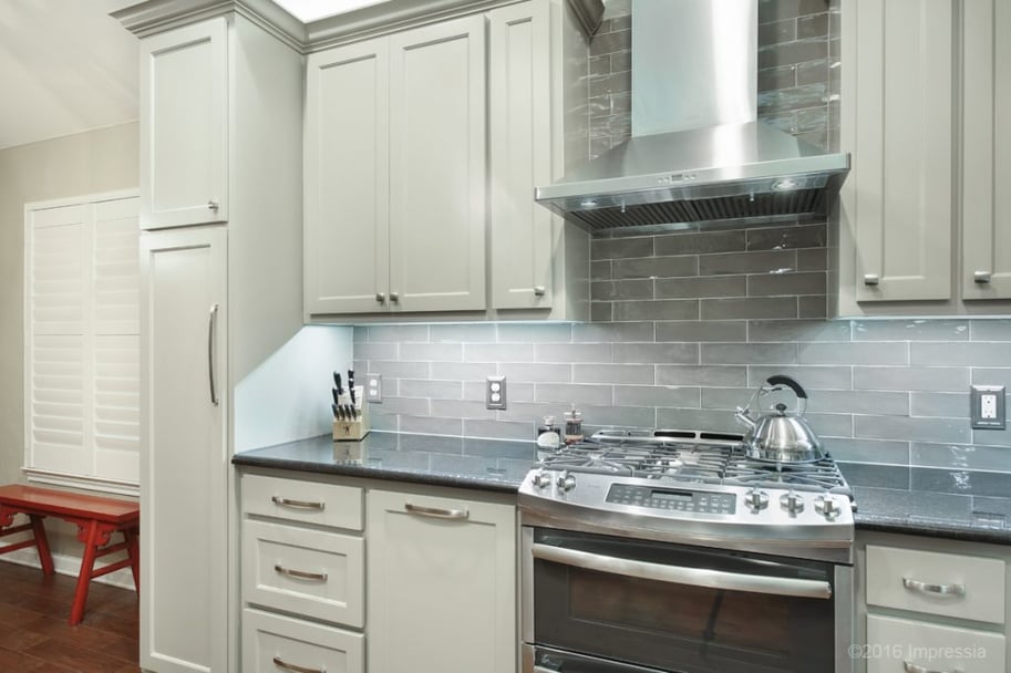 Outdated Kitchen Gets a Modern Makeover