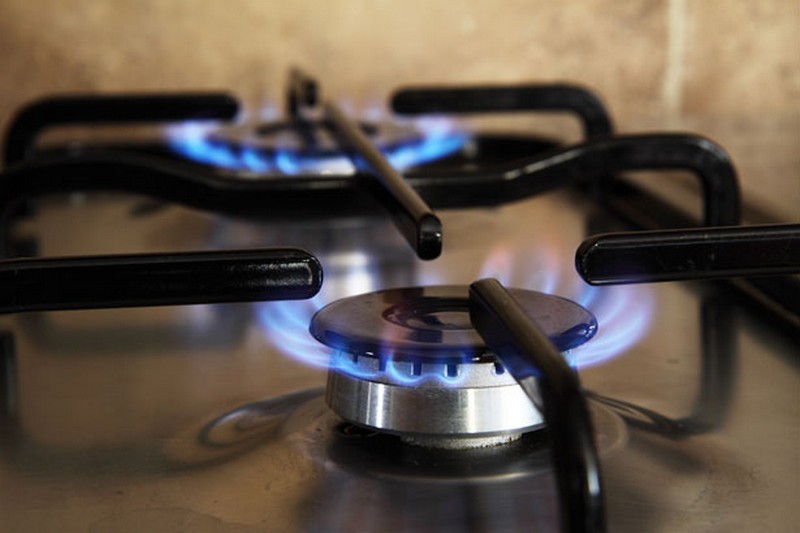 Fire-burning-on-the-gas-stove