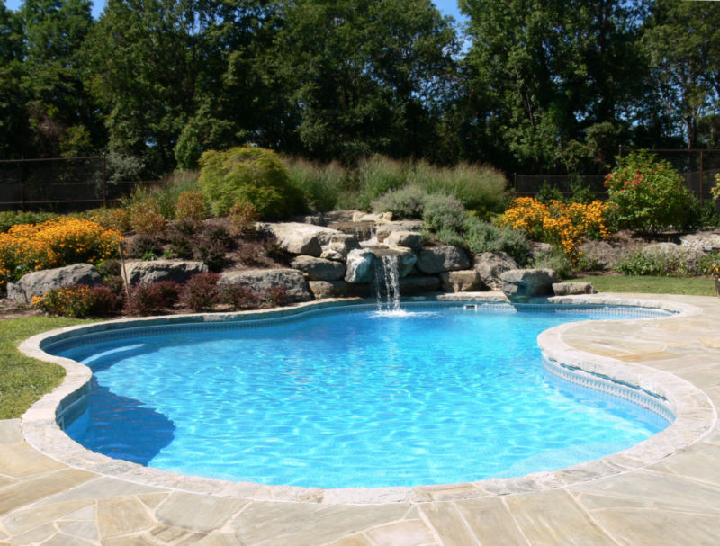 7 Ways to Enhance your Backyard for Summer