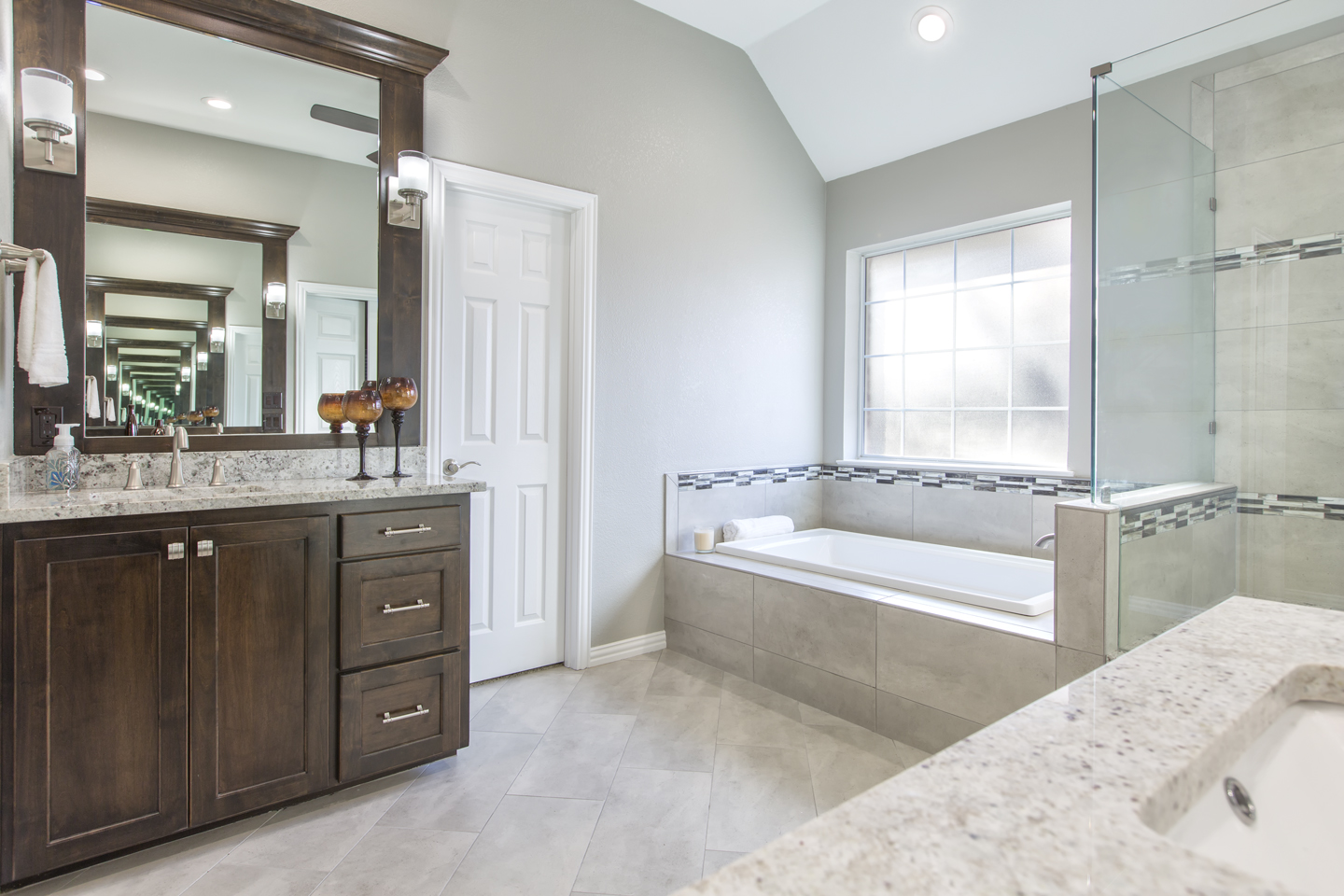 A 1990’s Master Bath Gets a Much Needed 2019 Update!