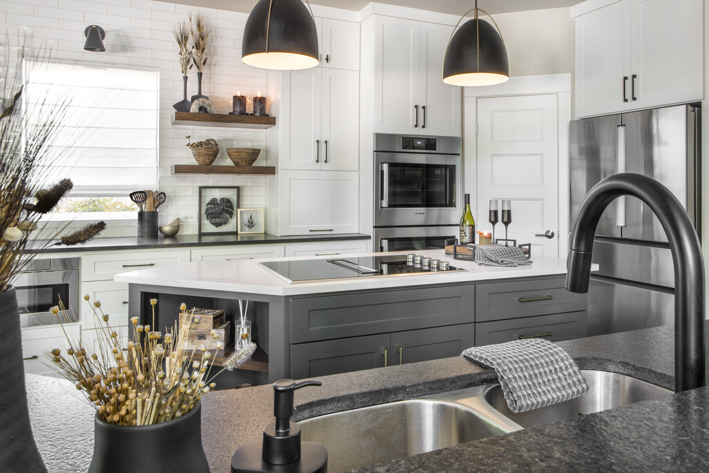 A Transitional Kitchen Makeover in Arlington A Transitional Kitchen Makeover in Arlington