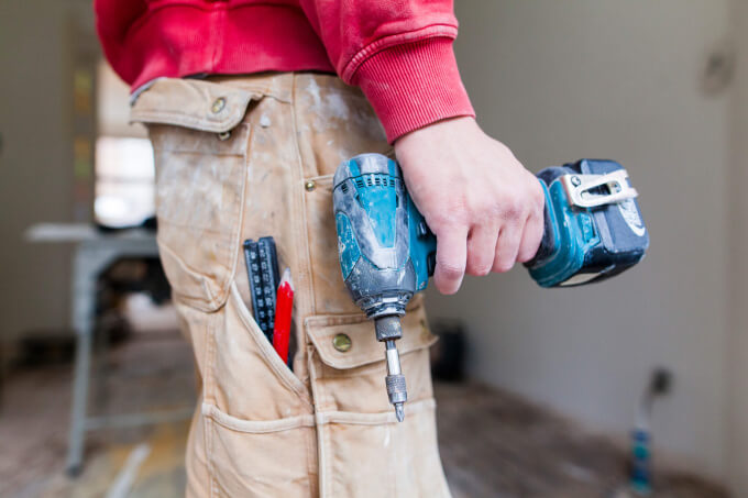 Home Repairs & Modification: Do I Need a Handyman or a Contractor? Home Repairs & Modification: Do I Need a Handyman or a Contractor?