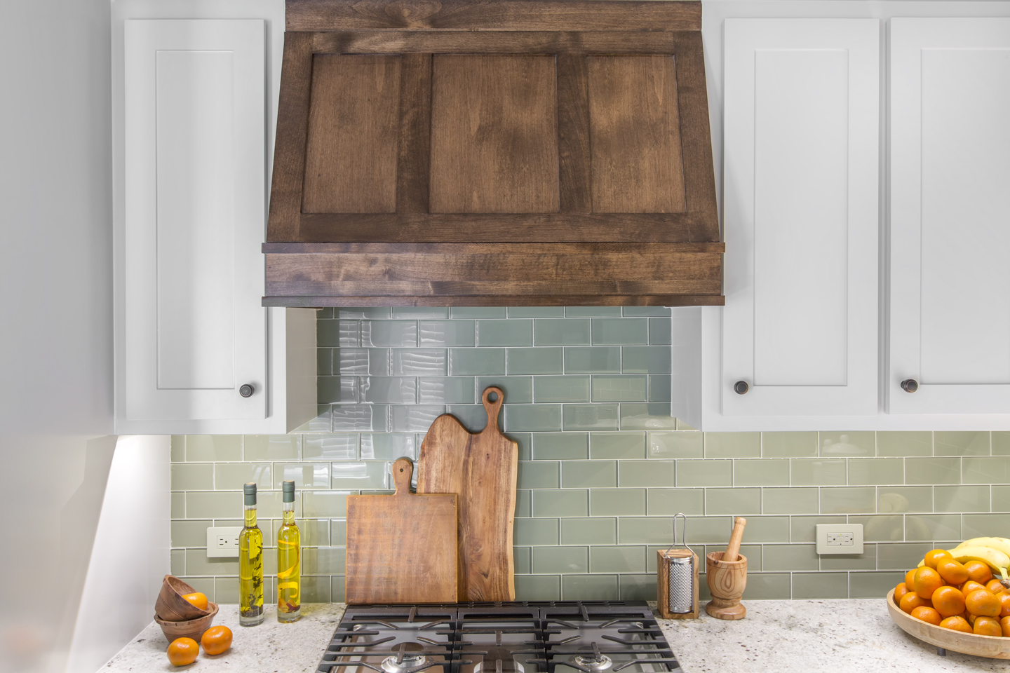 7 Types of Vent Hoods to Consider for Your Kitchen: Medford Remodeling 7 Types of Vent Hoods to Consider for Your Kitchen: Medford Remodeling