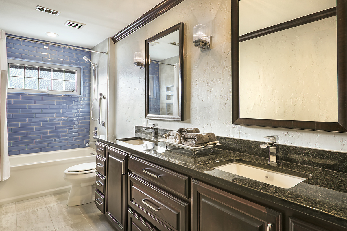 An Open & Airy Guest Bath Suited for Two An Open & Airy Guest Bath Suited for Two