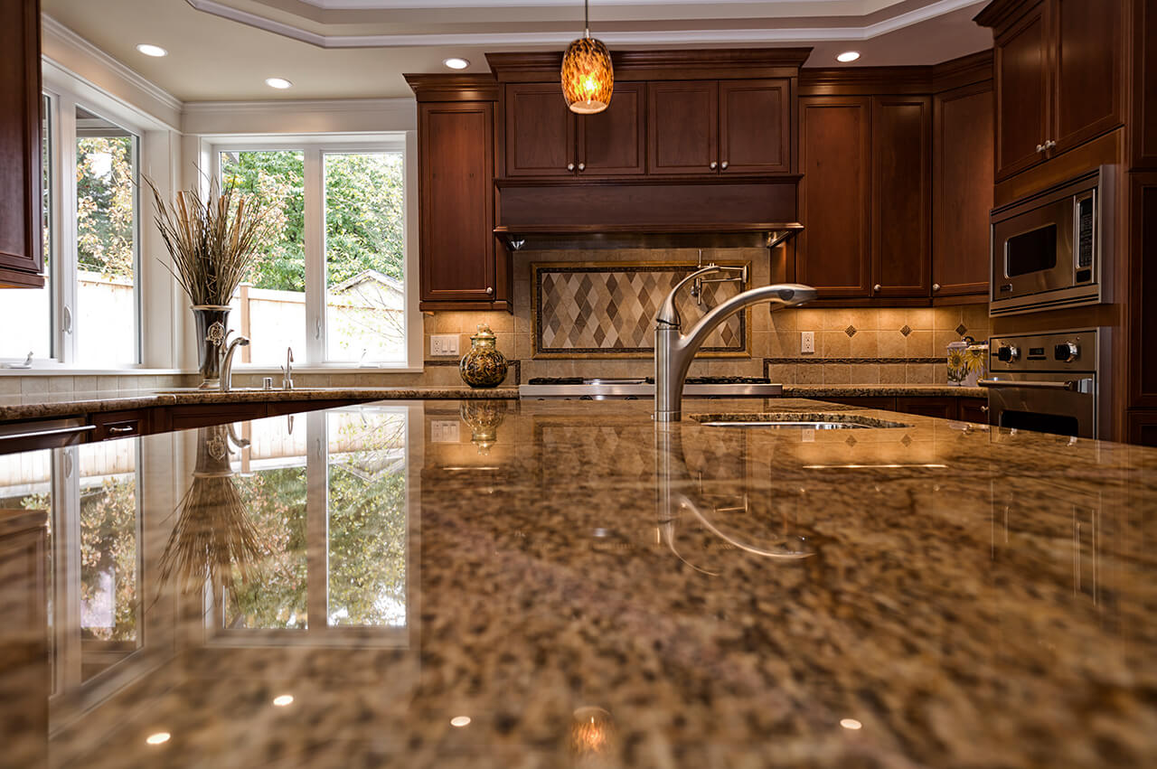 Natural Stone vs. Engineered Stone: What is Best for Your Kitchen Counters?