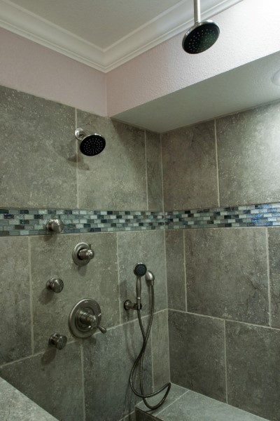 Bathroom with a Facelift Bathroom with a Facelift