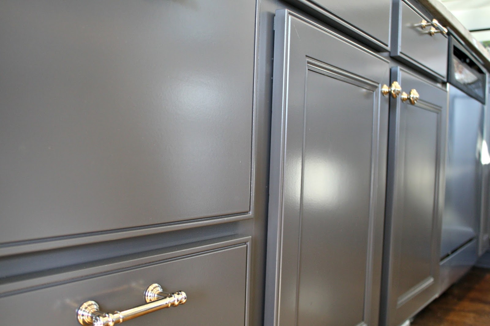 Can you paint cabinets without taking doors off